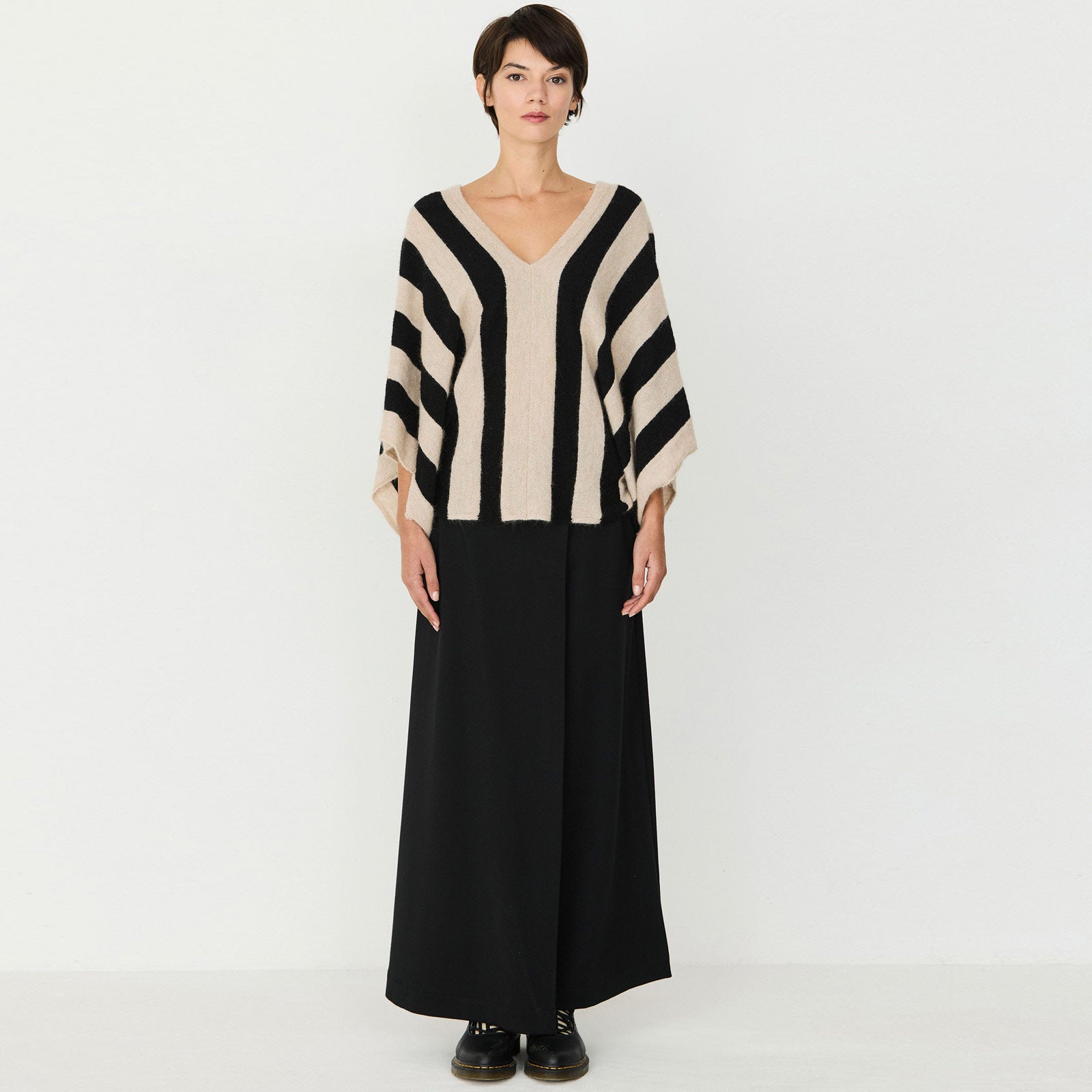 Elade Sweater black