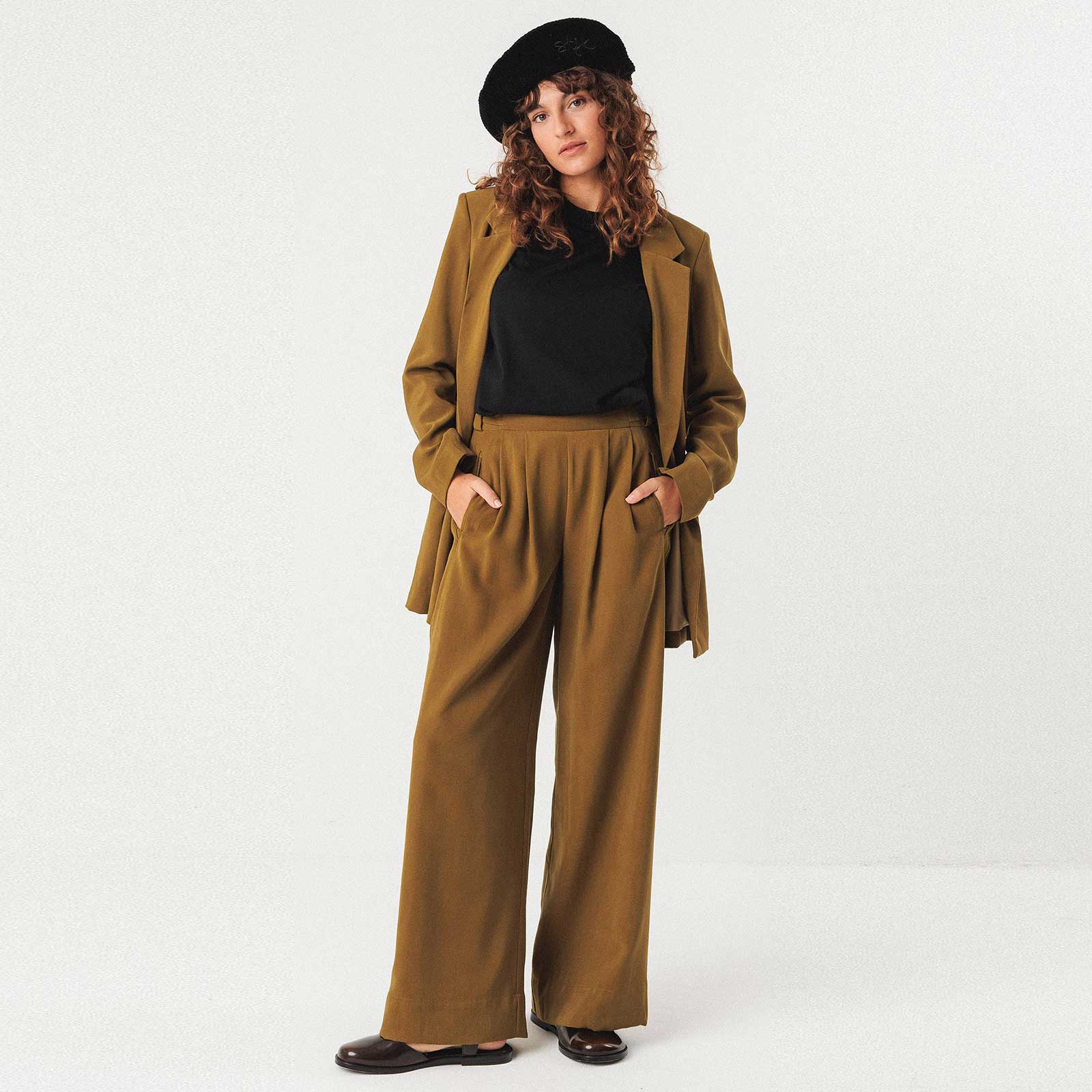 Hestia Pants olive green SKFK
