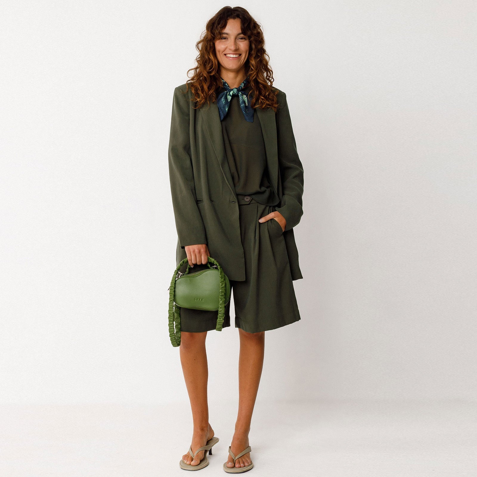 Laida Shorts bottle green SKFK