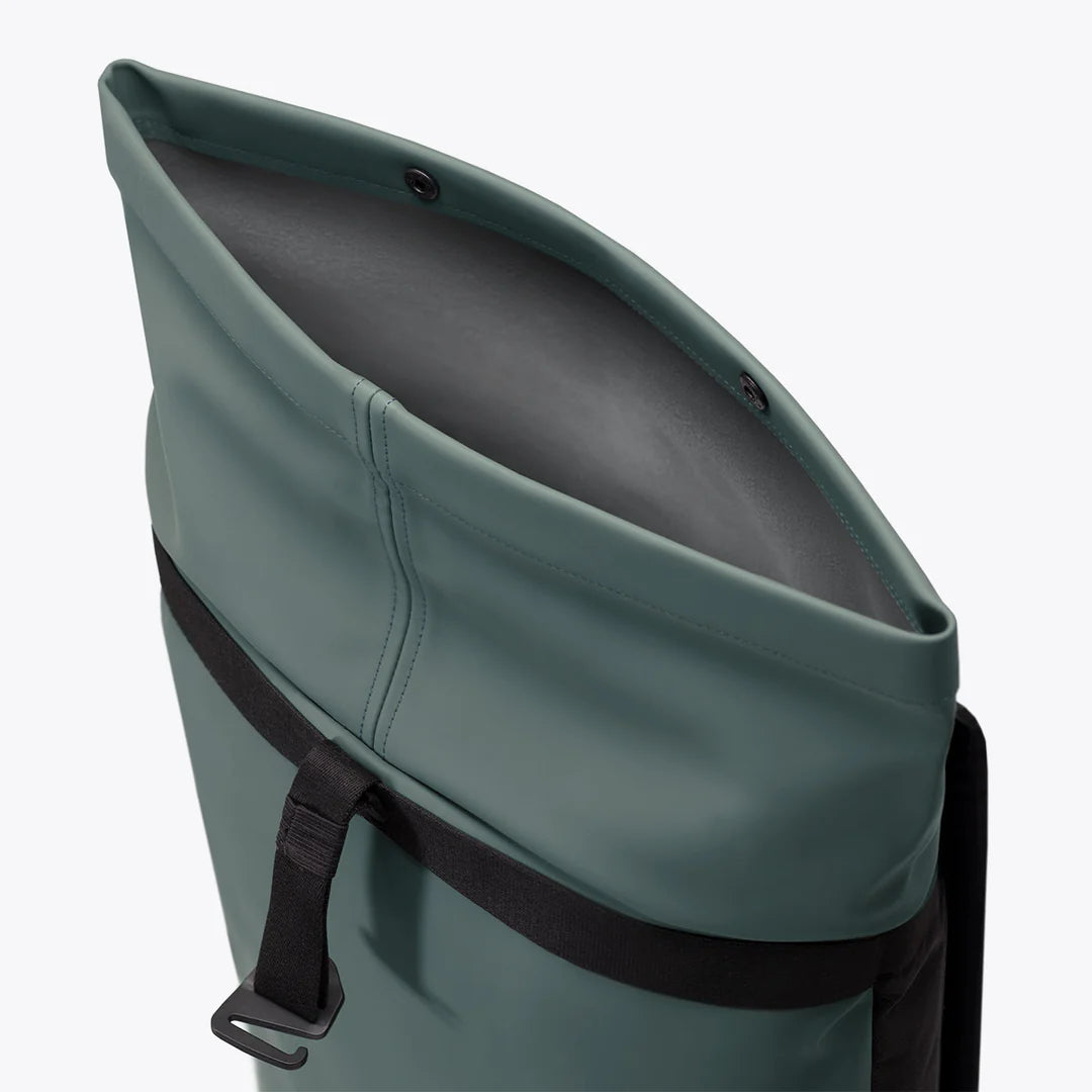 Vito Medium Lotus Backpack pine green