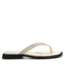 Izzy Sandal 5913 offwhite Vagabond Shoemakers