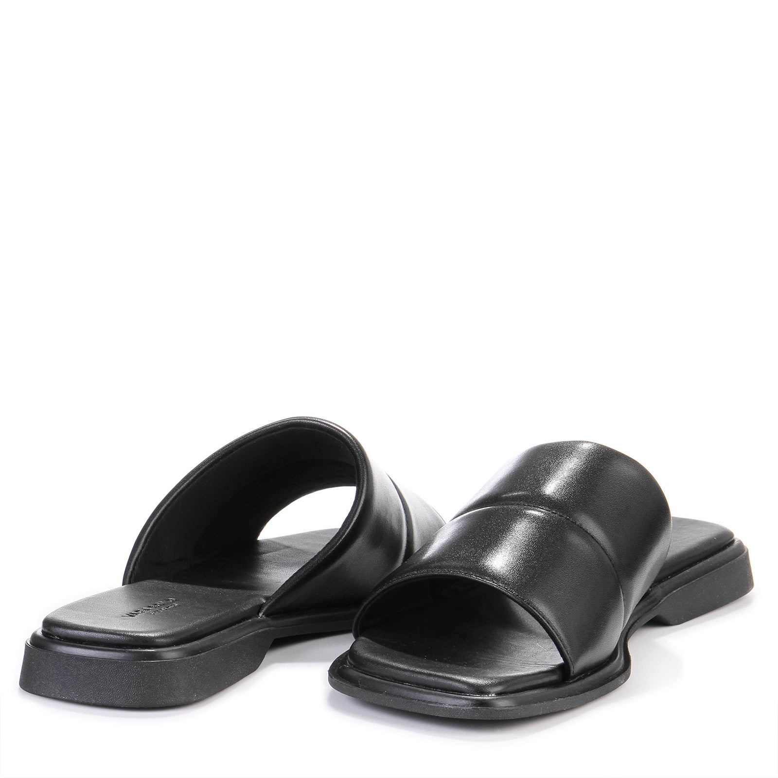 Izzy Sandal black