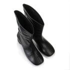 Livia Boots black