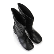 Livia Boots black