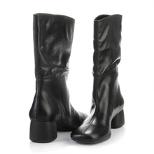 Livia Boots black