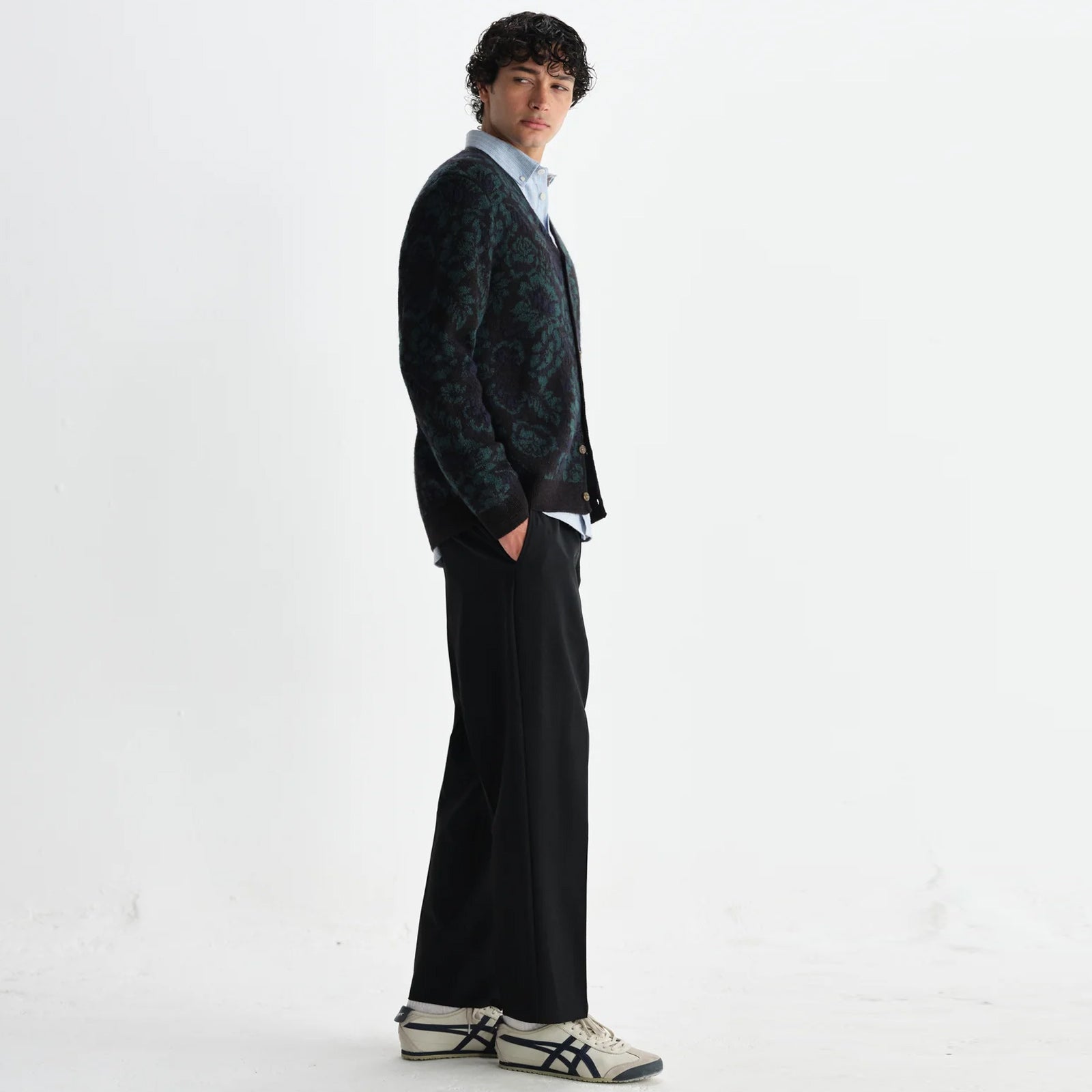 Alban Cardigan Floral Text Jcqrd black/green Wax London