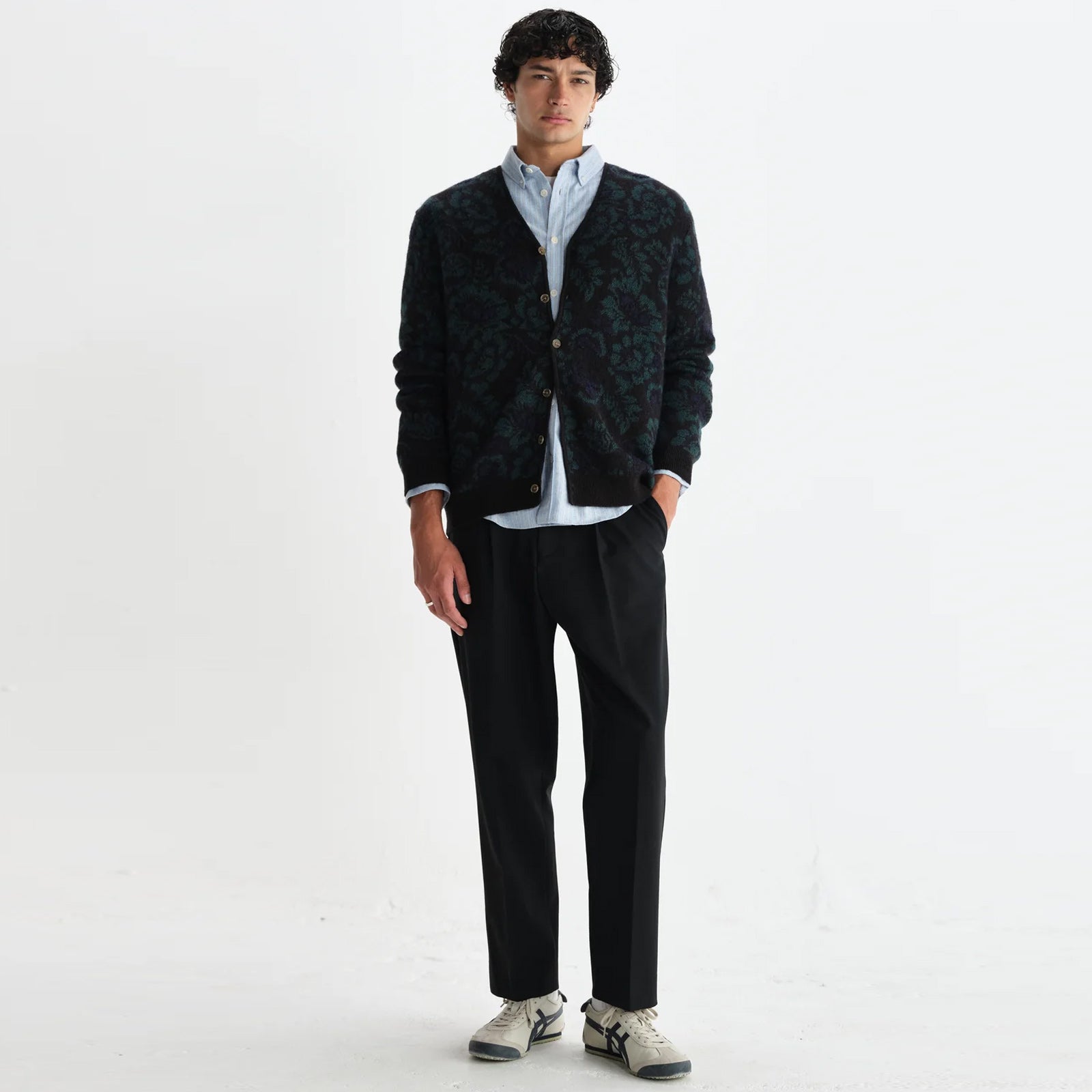 Alban Cardigan Floral Text Jcqrd black/green Wax London