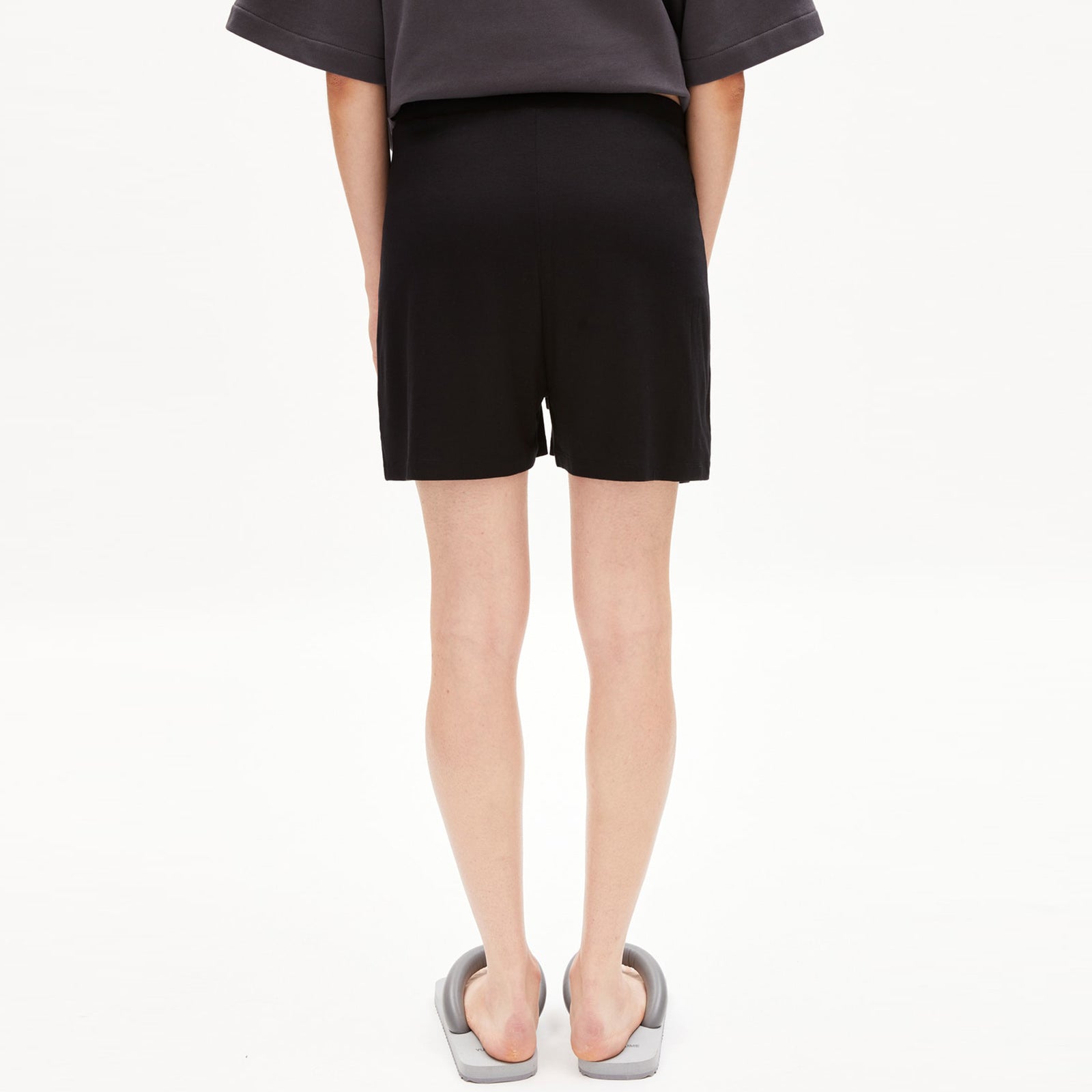 Kaaro Li Shorts black