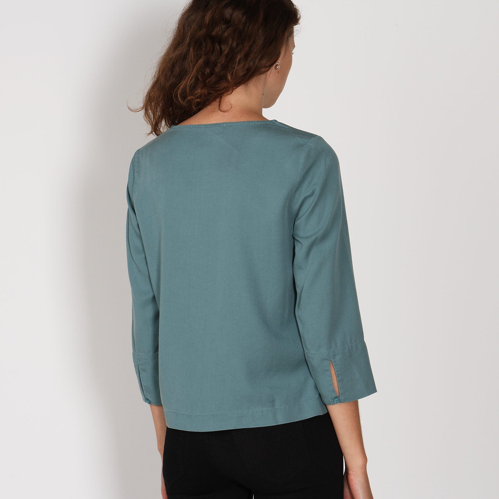 Noelaani Top soft moss