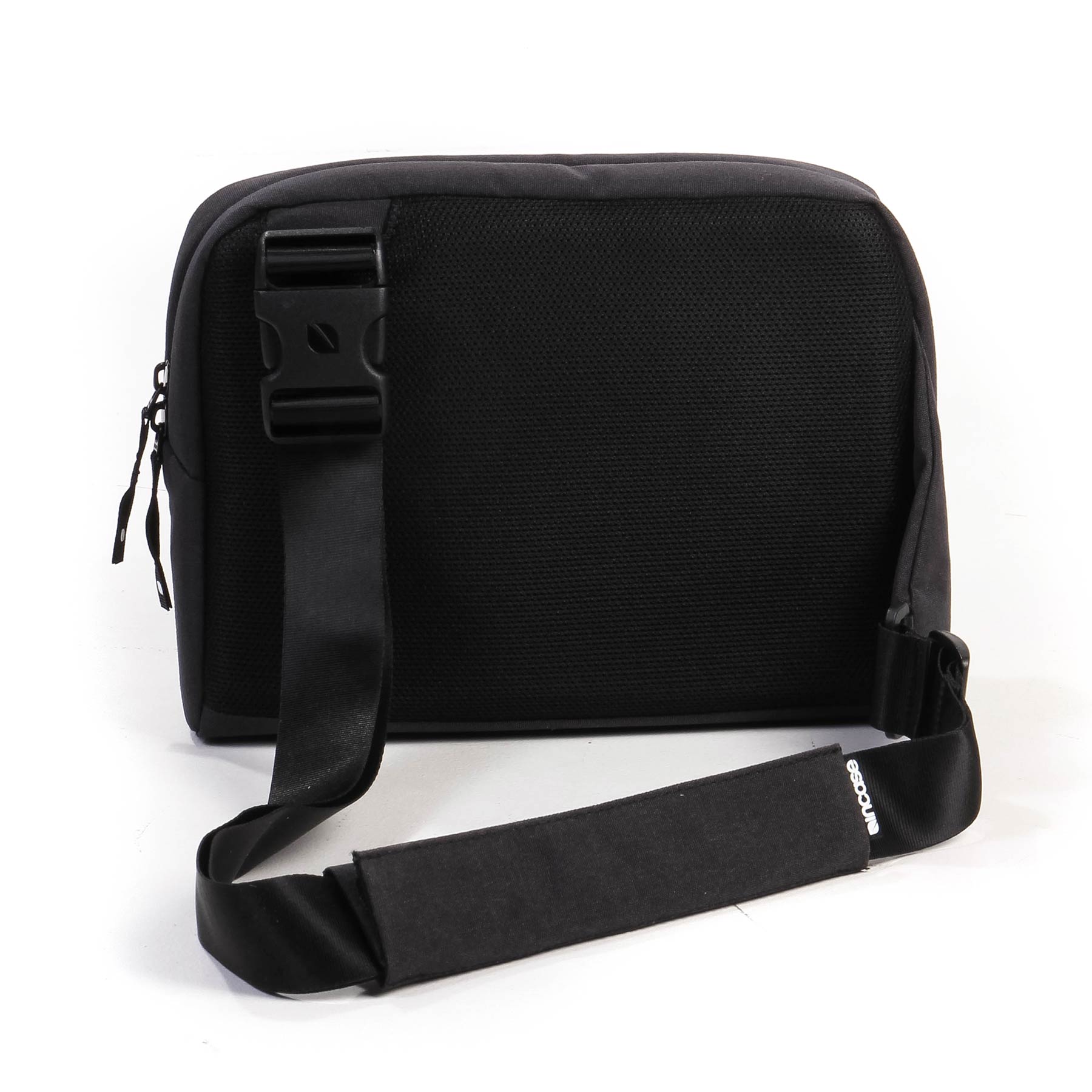 Field Bag View for iPad Air black