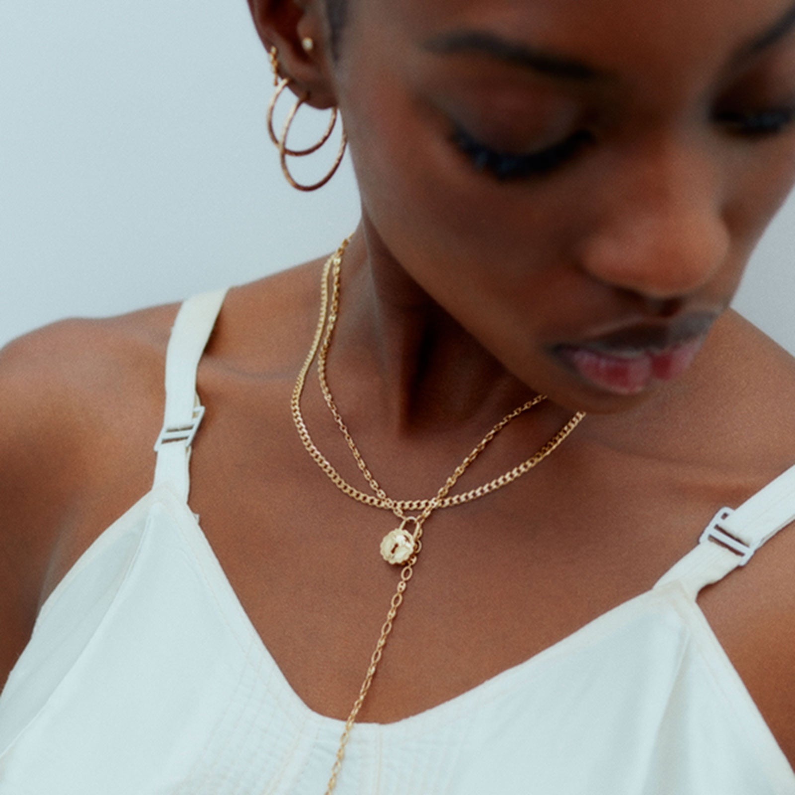 Saffi Necklace 43 gold