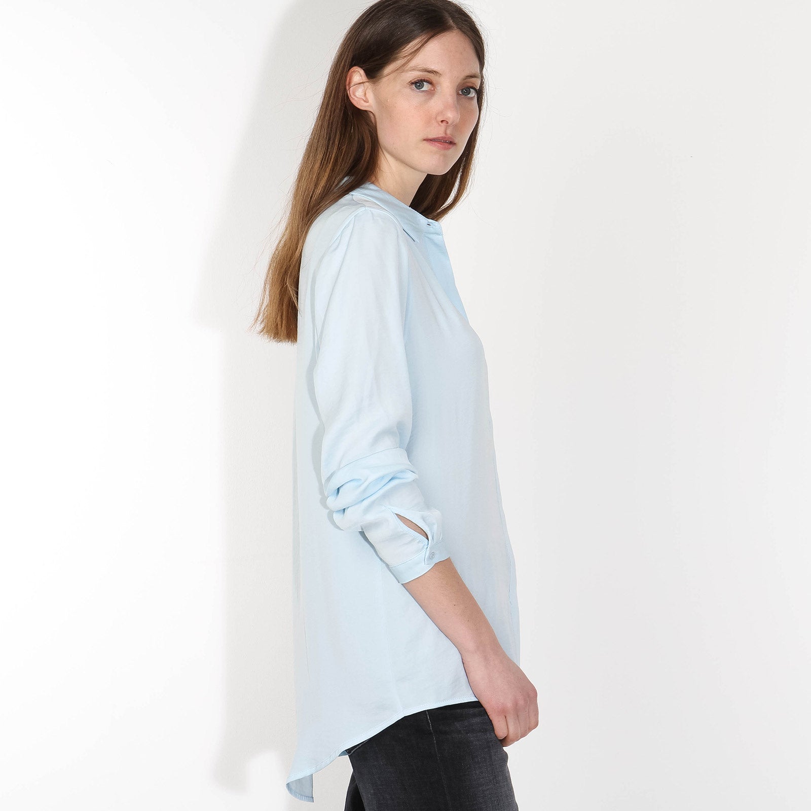 Blair Seasonal Polysilk Shirt omphalodes