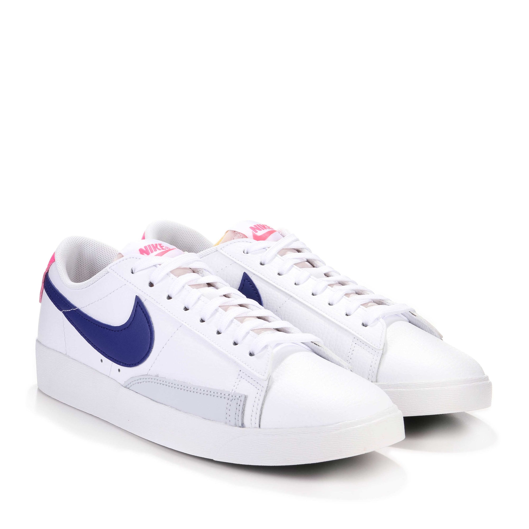 WMNS Blazer Low white/hyper pink-concorde