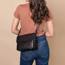 Gina Classic Leather Bag black