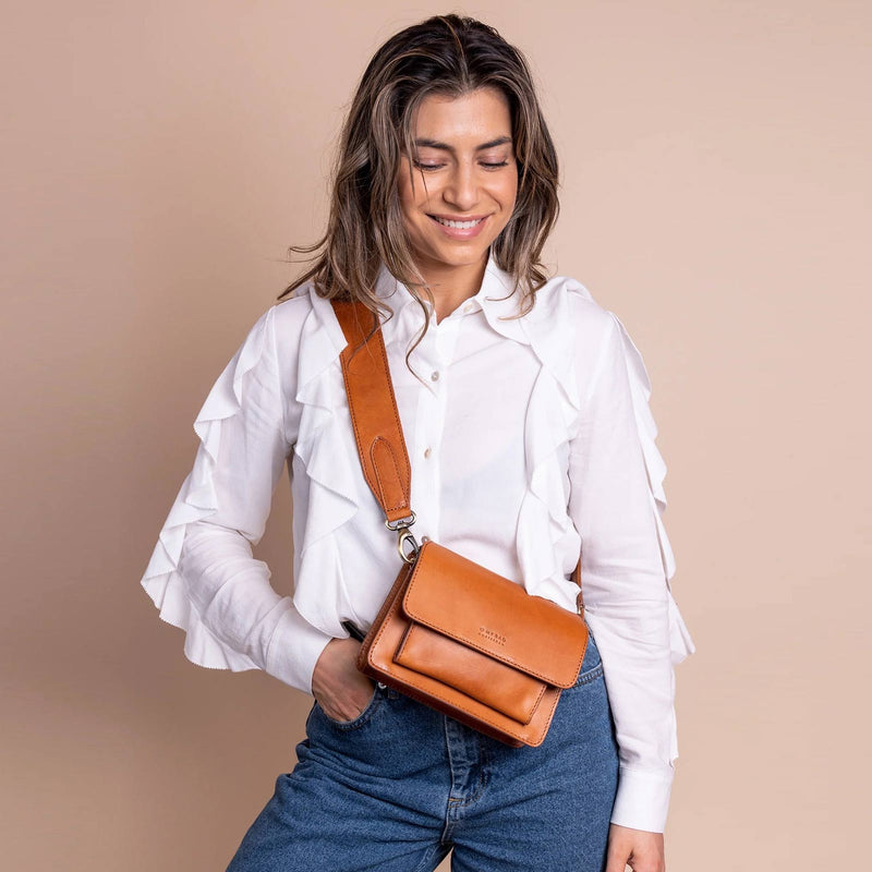 Harper Mini Classic Leather Bag cognac