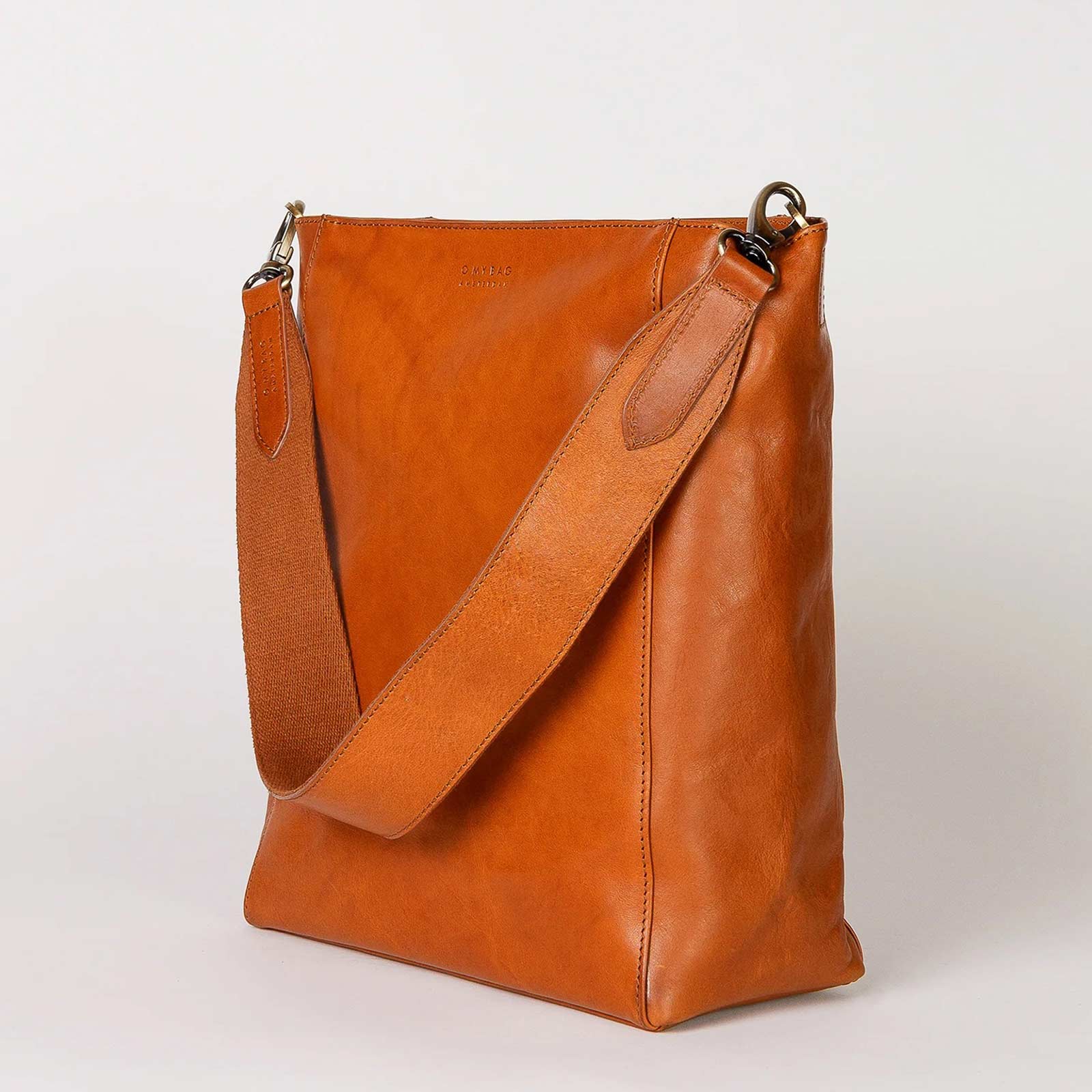 Sofia Stromboli Leather Bag cognac