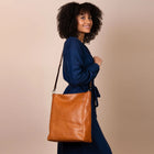 Sofia Stromboli Leather Bag cognac