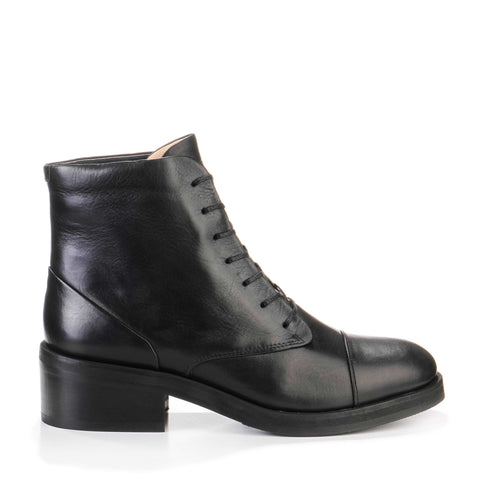 District Lace Up Boot black