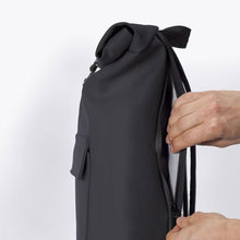Jasper Medium Lotus Backpack black