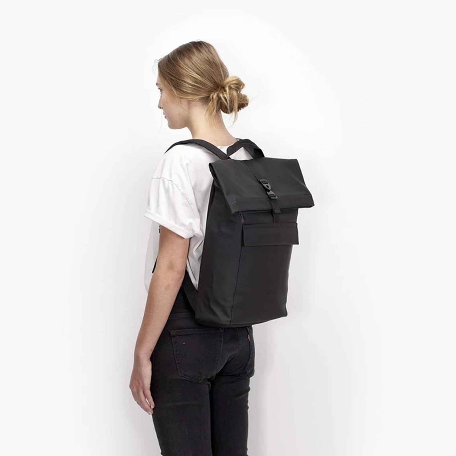 Jasper Medium Lotus Backpack black