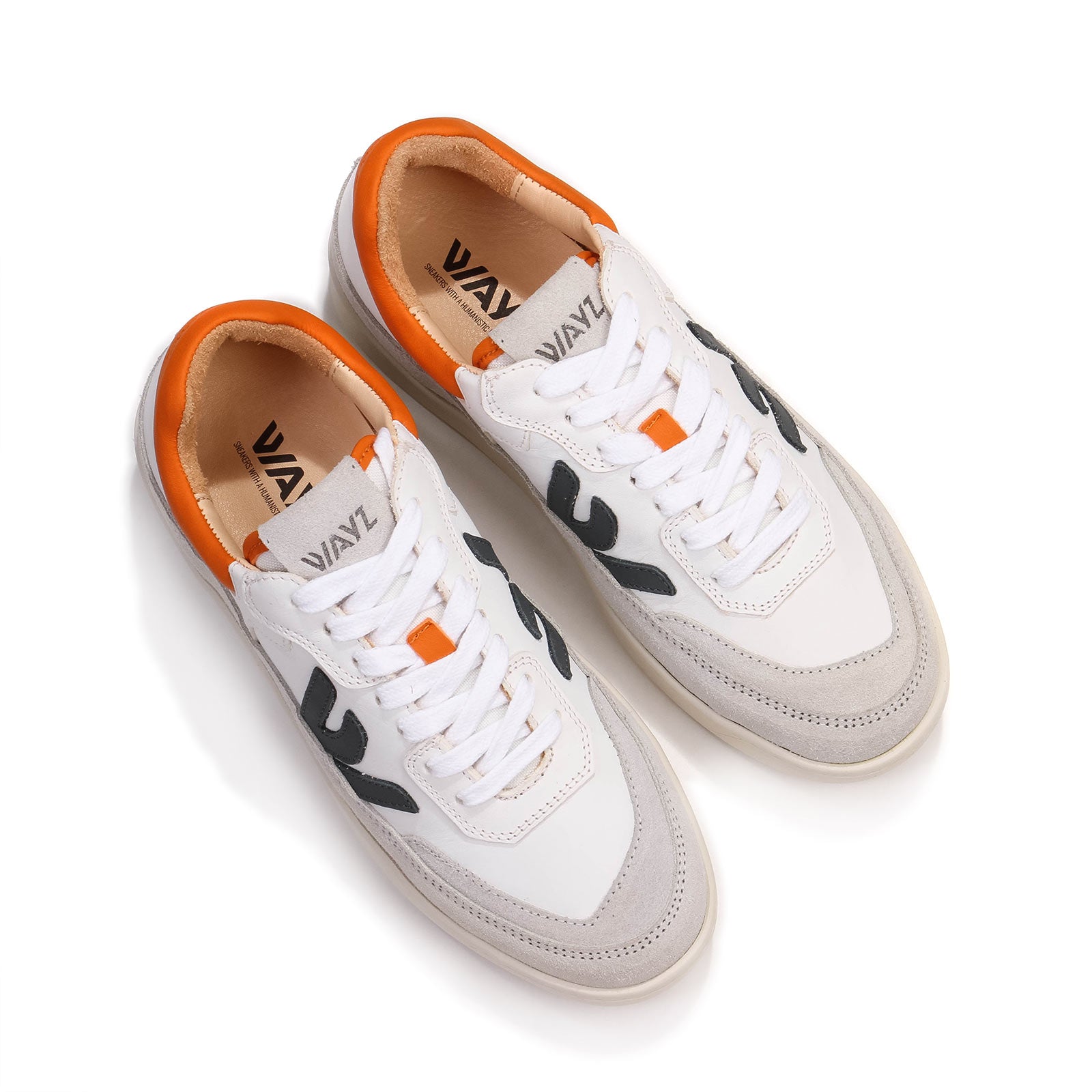 The Misfit white/grey/orange